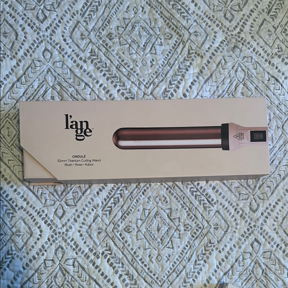 L'ange Blush Curling Wand. New with box and curling wand stand.